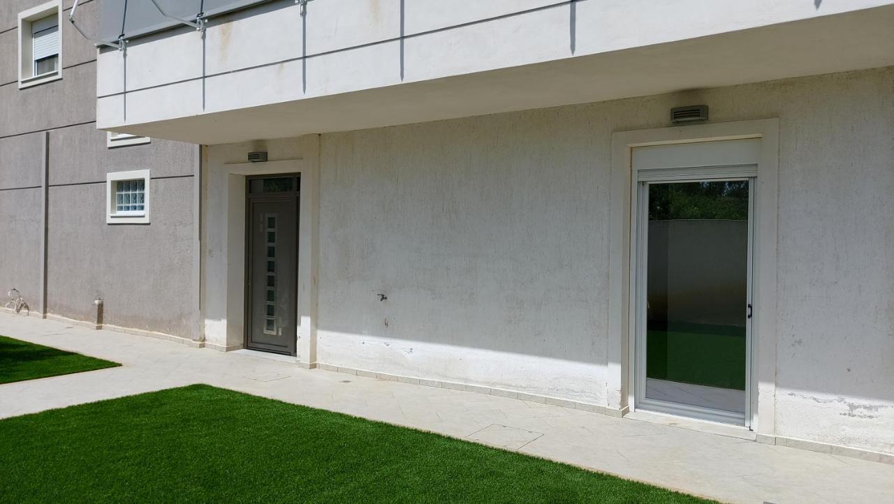 Gianni & Sophia Airport House Apartment อาร์เตมีดา ภายนอก รูปภาพ