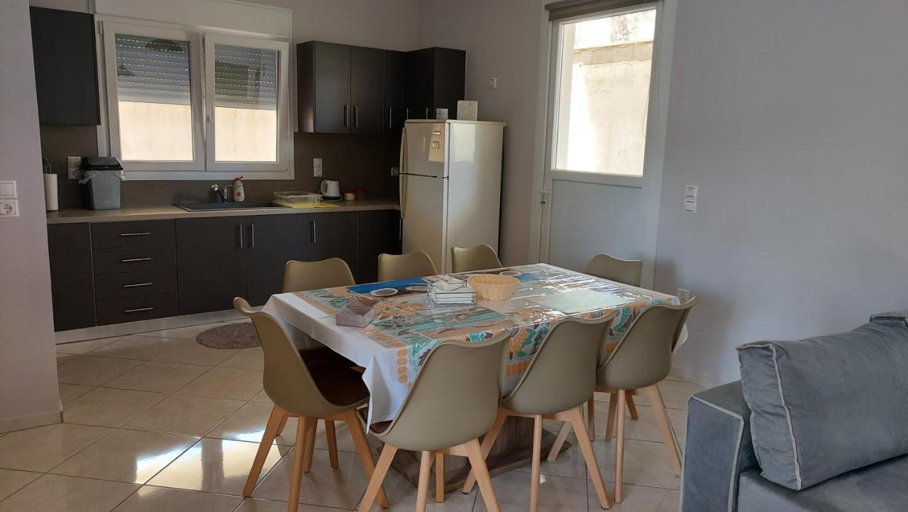 Gianni & Sophia Airport House Apartment อาร์เตมีดา ภายนอก รูปภาพ