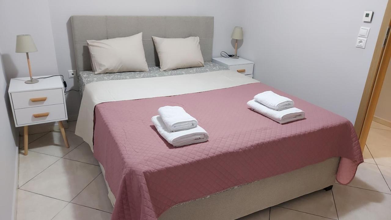 Gianni & Sophia Airport House Apartment อาร์เตมีดา ภายนอก รูปภาพ